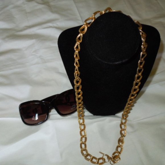 EUC Vintage Gold Double Link Chain - Picture 3 of 6